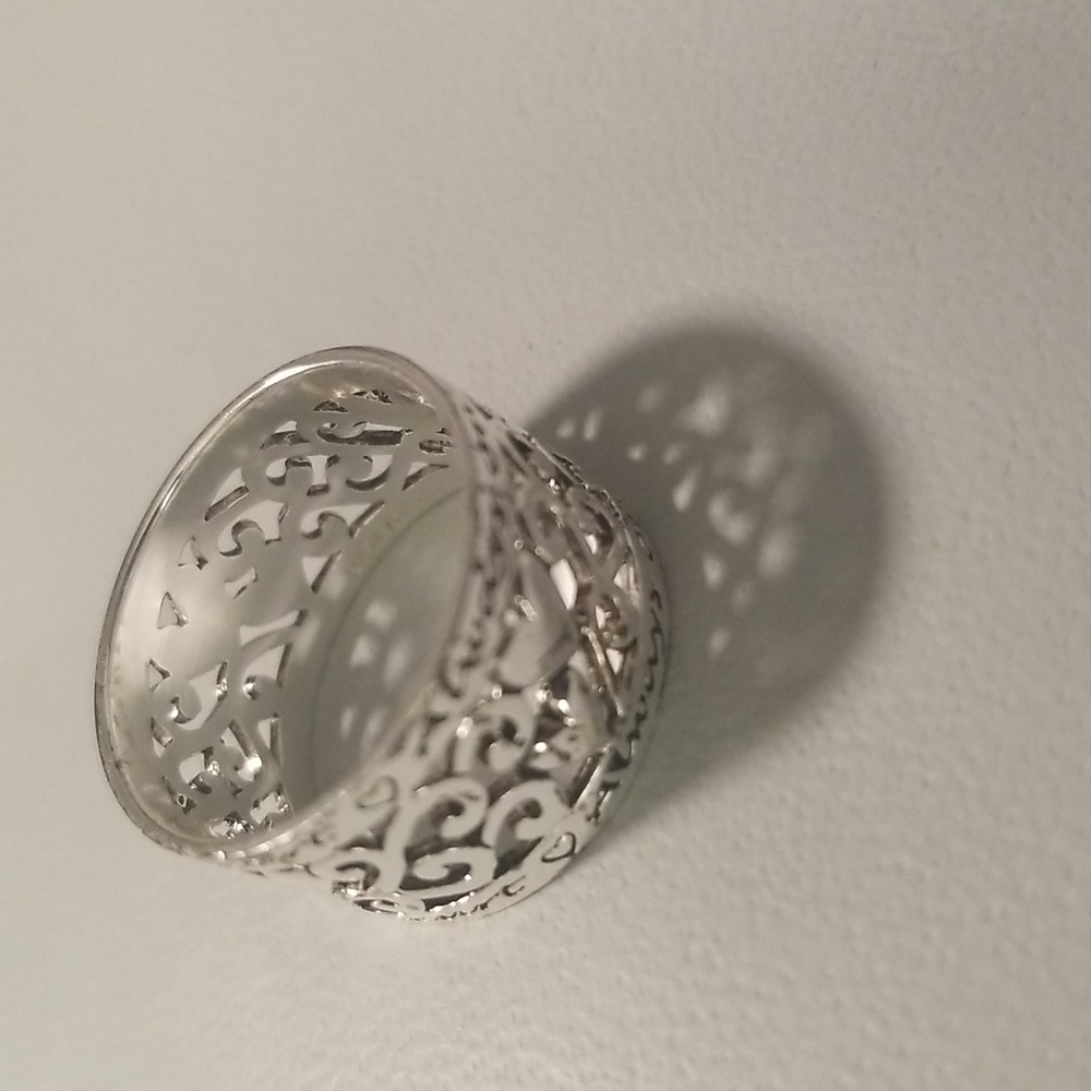 Women's 925 Sterling Silver Vintage Engraved Ring; Size 7